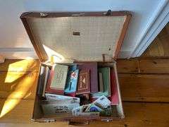 Starter cover / stamp collection and catalogues.