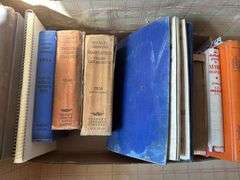 Starter cover / stamp collection and catalogues.