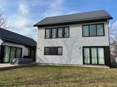 Prince Edward County Cottage Getaway for 6