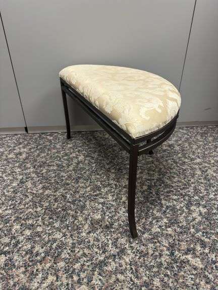 Demi-lune Bench