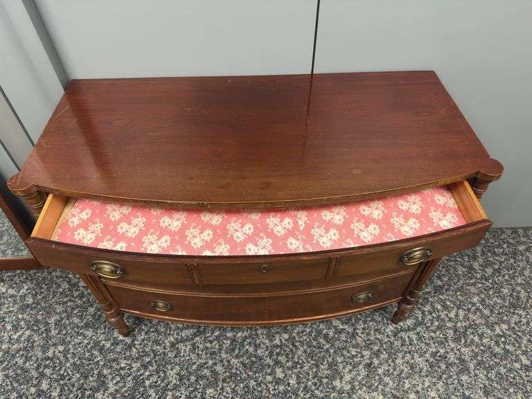 Bow Front Bachelor's Chest