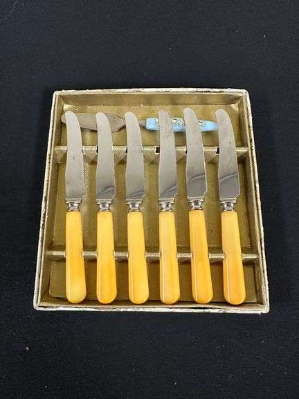The “Dinkee” Knife Set