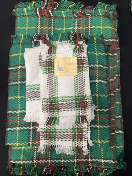 Nonia Hand Woven Newfoundland Tartan Table Settings