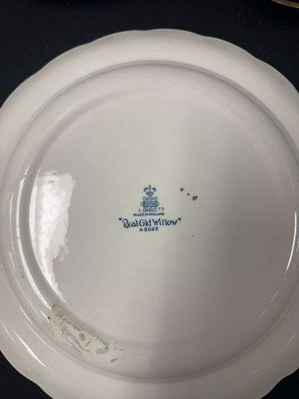 24 Piece China Set.