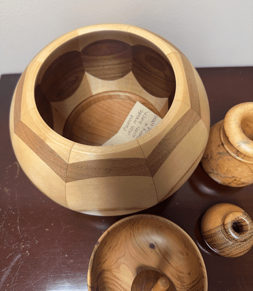 NL Made Wooden Vases