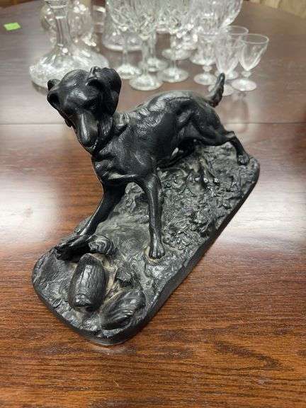 Metal Hunting Dog Statue