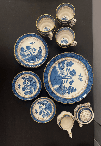 24 Piece China Set.