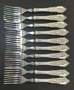 43 Piece Silverware Set