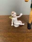 2 Small Figurines