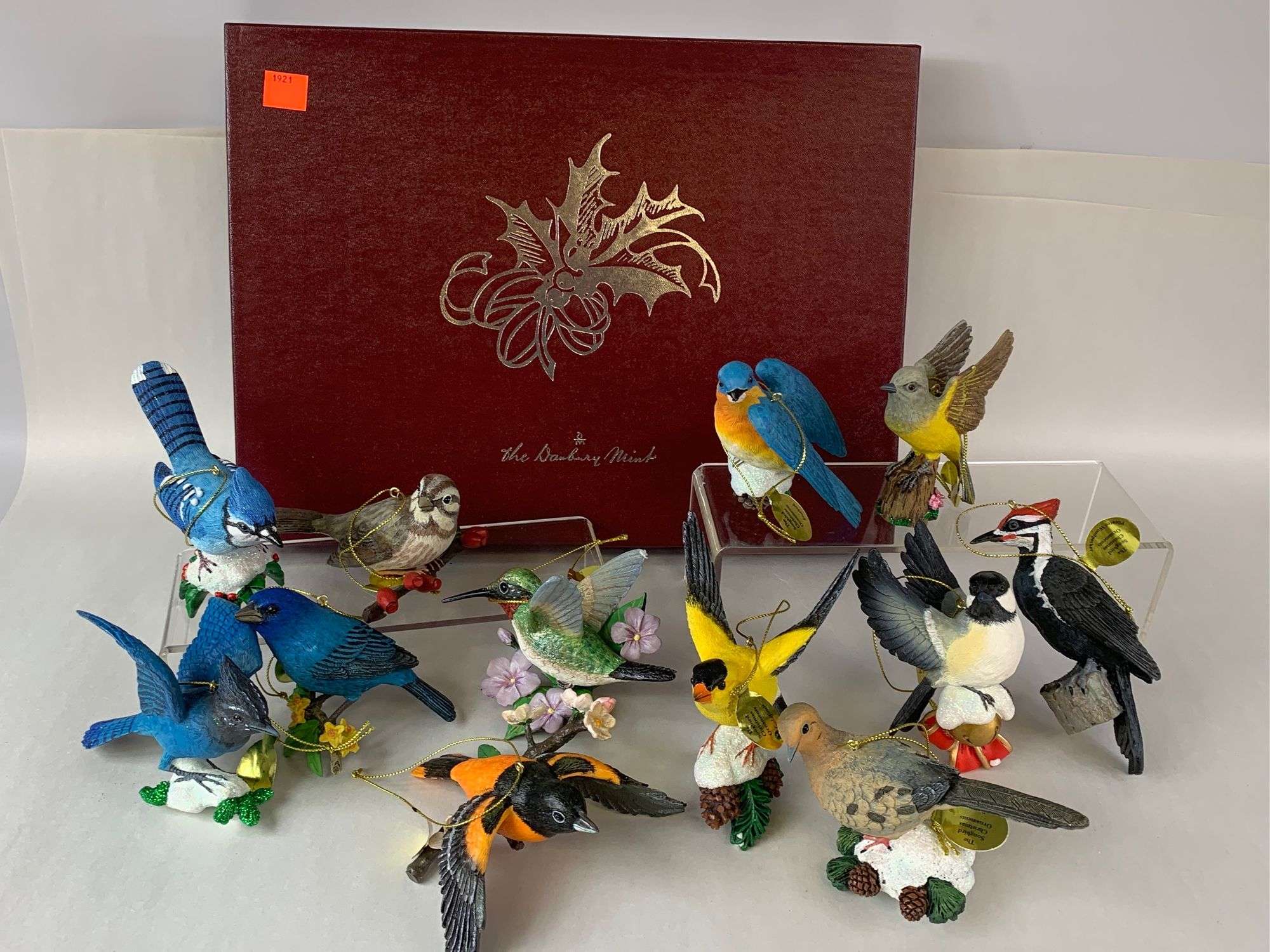 Danbury Mint: 12 Songbird Christmas Ornaments - Bartkus Auctioneers