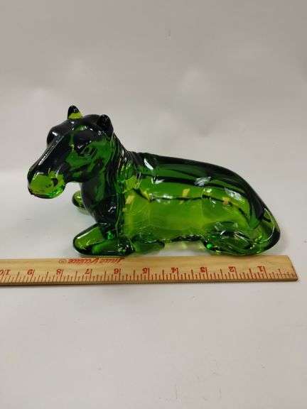 LE Smith Art Glass Emerald Green Horse Lying Laying Down 9"