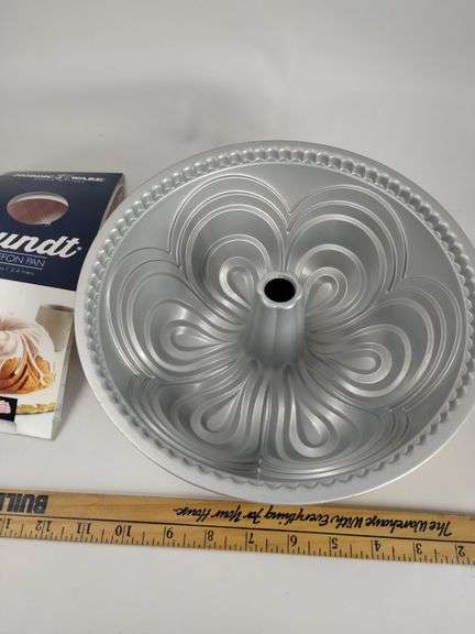 Bundt Cake Molds Viking Heart Christmas