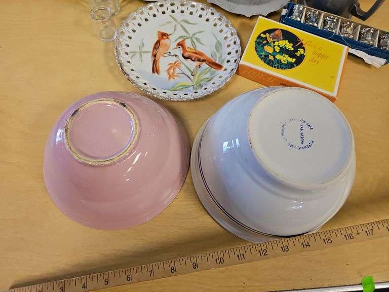Pickers LOT: Vintage Kitchen Mixing Bowls Canister & Steins