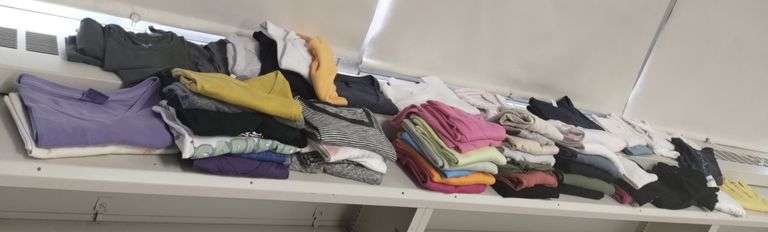 Ladies Clothing Large T-Shirt  LOT S-M 4-8