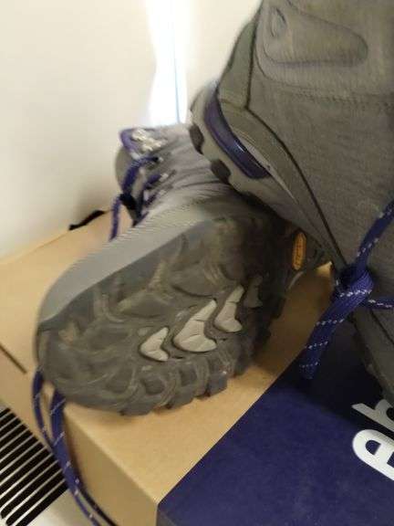 Shoes 3pr 8 Ladies Ahnu Teva Boot Tommy Hilfiger+Boxed