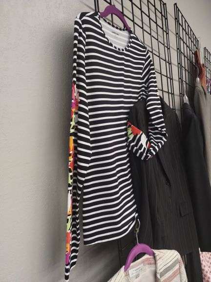 Ladies Work Wear Clothing LOT Jones New York Suits Belts Tanks S-M 4-8