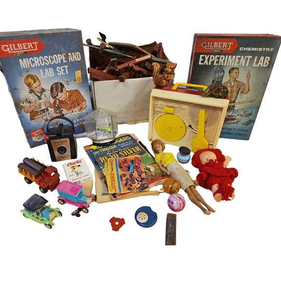 Pickers LOT: Vintage Toys FP Record Player Barbie Chemistry Sets & More