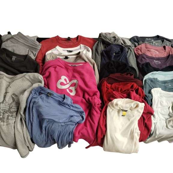 Table Full Ladies Clothing Eddie Bauer LOT S-M 4-8