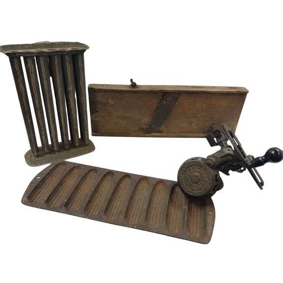 LOT Primitive Kitchen Corn Bread Reading Cast Iron Peeler+Candle Molds