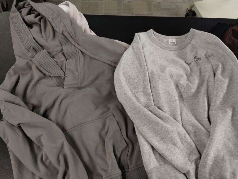 Ladies Sweatshirt LOT Miles by Madewell Banana Republic Neutrals