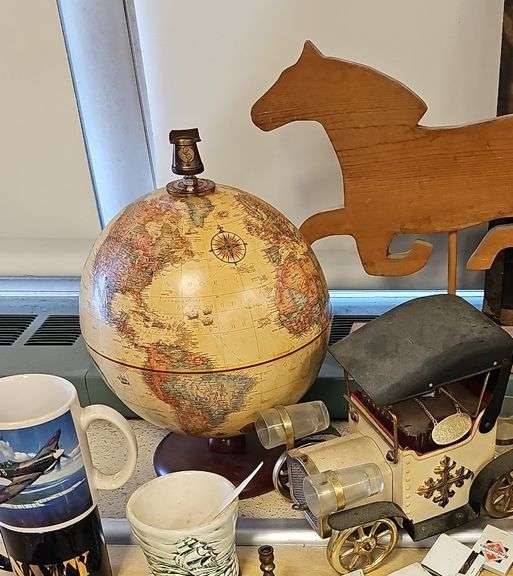 Pickers LOT: Vintage Trinkets Globe Weather Vane Style Horse & More