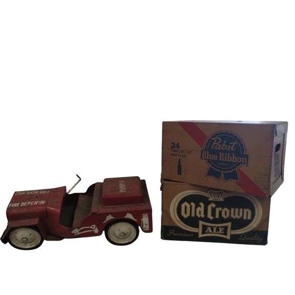 Pickers LOT: STRUCTO Ride On Jeep Willys *As-Is + Beer Cases