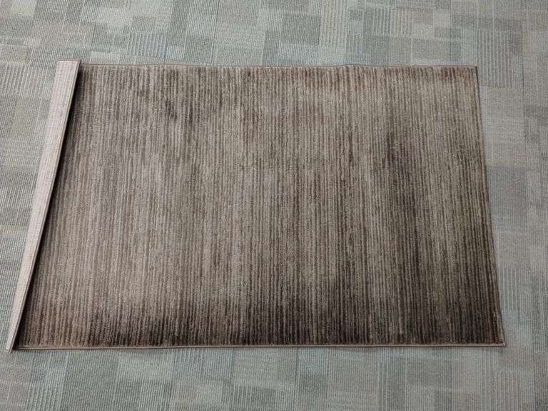 Decor Wall Art Rug 36" City Scene Canvas Pier 1 + Safavieh Carpet & Pad