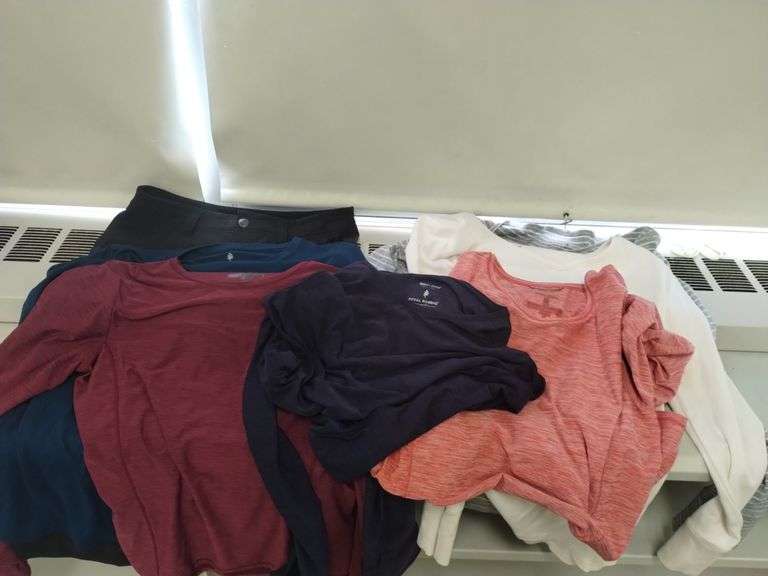Ladies Clothing LOT Royal Robbins Tops Bottoms S-M 4-8