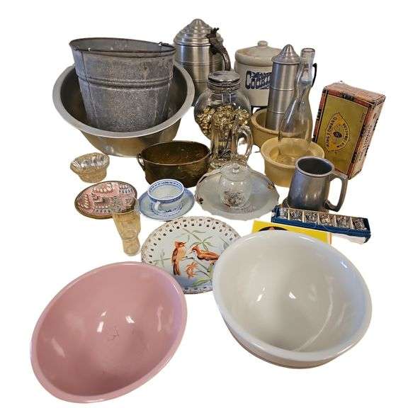 Pickers LOT: Vintage Kitchen Mixing Bowls Canister & Steins