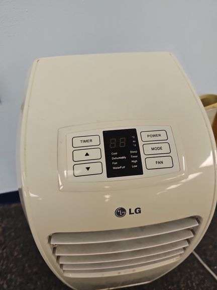 Air Conditioner Unit Apartment Portable LG Model LP0814WNR 8K BTU