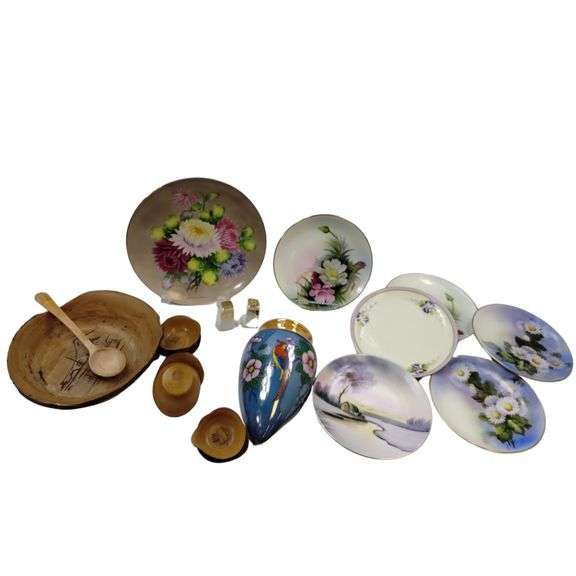 Vintage JAPAN Hand Painted Wall Vase Pocket Plates S/P Occupied Plate++