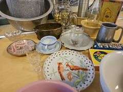 Pickers LOT: Vintage Kitchen Mixing Bowls Canister & Steins