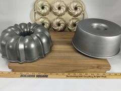 Bundt Cake Molds Viking + 2 Cutting Boards