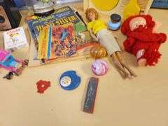 Pickers LOT: Vintage Toys FP Record Player Barbie Chemistry Sets & More