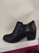 Shoes 5pr 7.5 Ladies Booties Born UGG Alfani Naturalizer Boxed