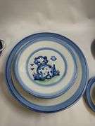 Hadley Pottery Country Scene 16pcs 4 Place Settings Animals Only