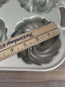 Bundt Cake Molds Viking + 2 Cutting Boards