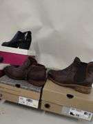 Shoes 5pr 7.5 Ladies Booties Born UGG Alfani Naturalizer Boxed