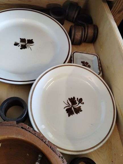 Meakin Tea Leaf Pattern Plates Nut Cracker Bowl