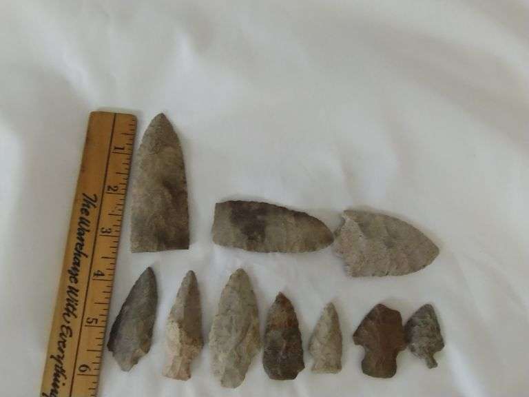 LOT Primitive Mixed Arrow Heads Indiana Native American