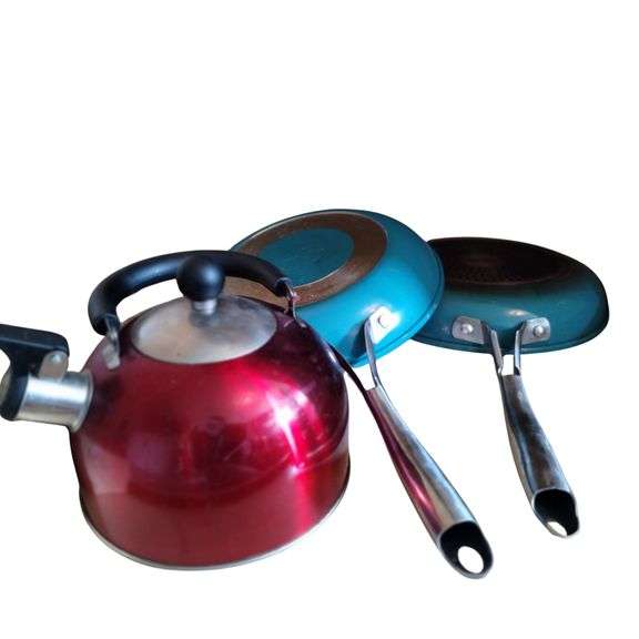 2 Gotham Steel Aqua Pans Red Water Kettle