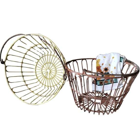 Pair Large Metal Rubber Coated Wire Egg Chicken Baskets w Dishtowel