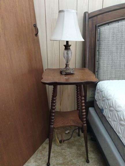 Antique End Table Plant Stand & Lamp