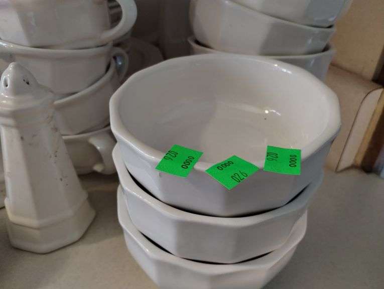 Over 50 Pcs Pfaltzgraff Heritage Stoneware White Dish Dinner Lunch Plates Bowls Serving