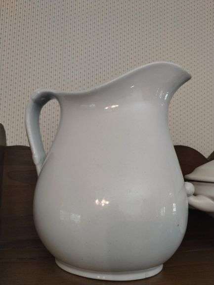 Pottery Pitcher Covered Dish Ellgreave Tea Pot