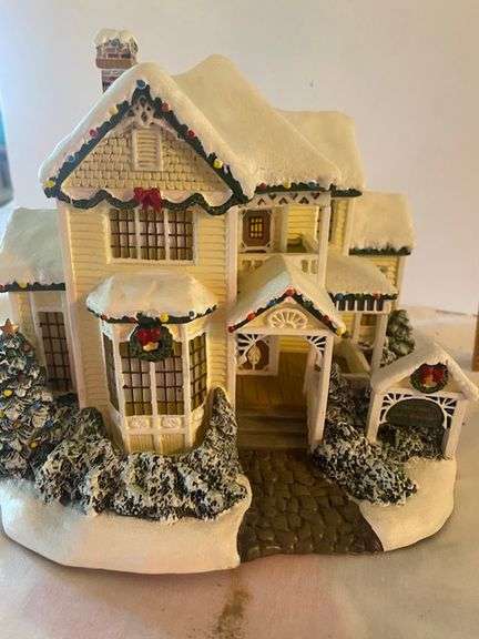 Deer Creek Bed & Breakfast Hawthorne Village John Deere Collection Lighted House
