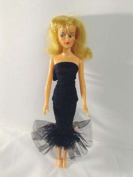 1960s Misty Barbie Vintage Black Evening Gown Case