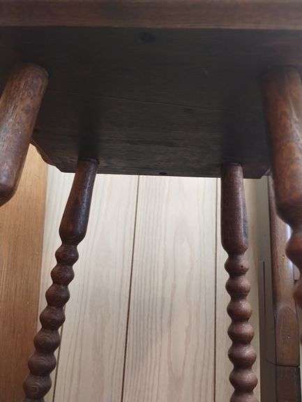 Antique End Table Plant Stand & Lamp
