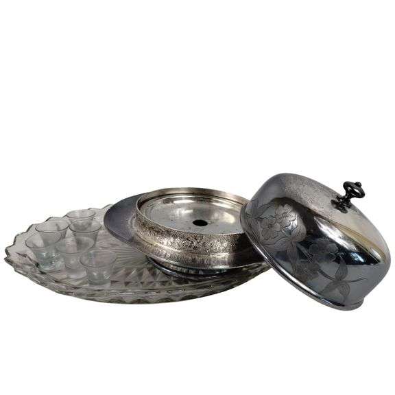 Vintage Communion Glasses Covered Metal Tray