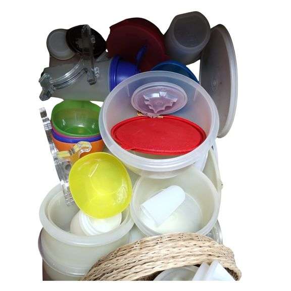 LOT Vintage Tupperware Measuring Cup +